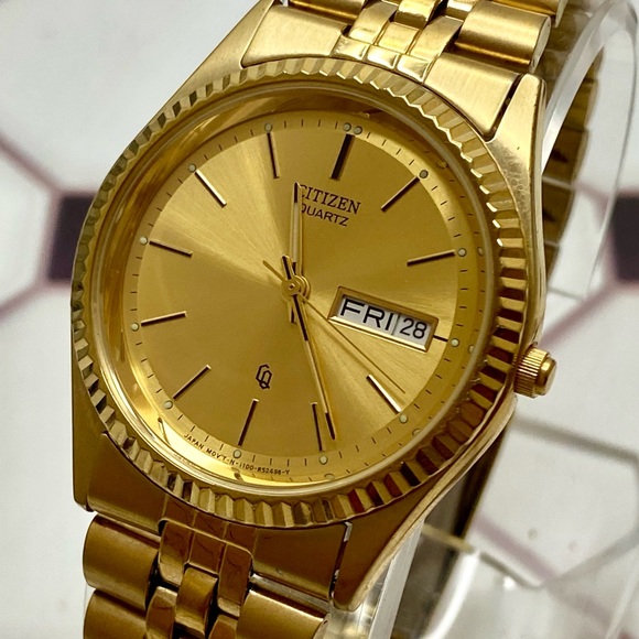 Vintage Citizen Gold-tone Stainless Steel QQ Watch With Day / Date - Picture 1 of 13